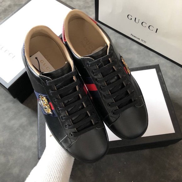 NEWGucci leather casual shoes for women